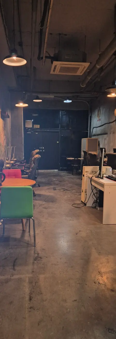 금천동 광장 메인먹자 pc방 - 충청북도 PC방 매물