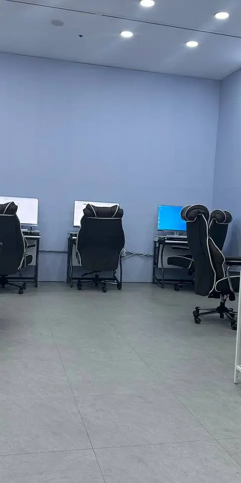 시흥시 정왕동 51 블럭 상권 최상!오래된 자리 컨디션 최상 - 경기도 PC방 매물